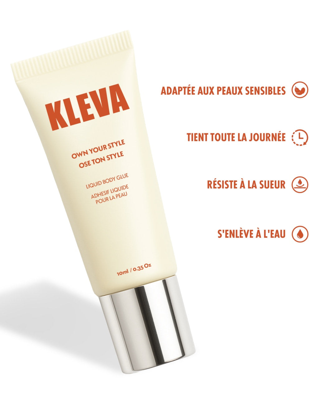 Tube de 10 millilitres de colle corporelle KLEVA avec bouchon argenté, présenté avec ses principaux avantages : convient aux peaux sensibles, tient toute la journée, résiste à la transpiration et se rince à l’eau.
